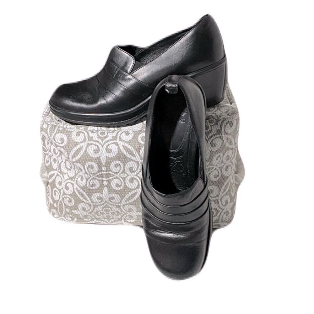 Dansko Black Leather Clogs\Shoes